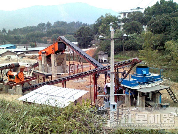 制砂生產(chǎn)線上的制砂設(shè)備(河卵石制砂機)