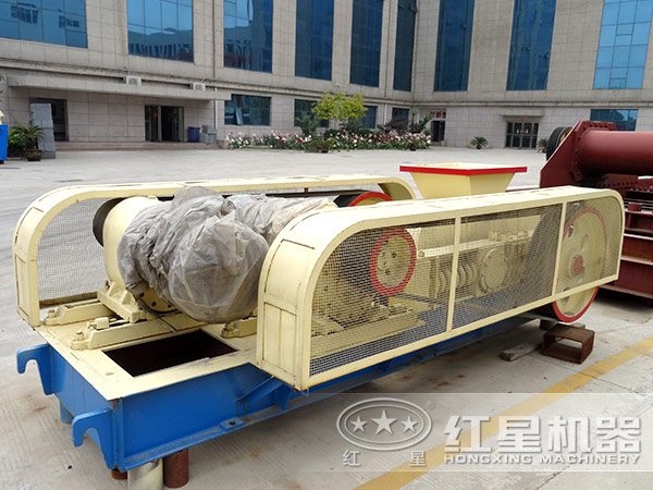 對(duì)輥制砂機(jī) 對(duì)輥制砂機(jī)