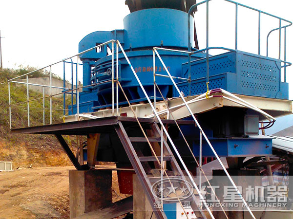 河卵石制砂機的制砂生產(chǎn)現(xiàn)場 河卵石制砂機的制砂生產(chǎn)現(xiàn)場