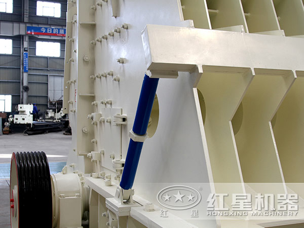 想要高產(chǎn)穩(wěn)產(chǎn)優(yōu)產(chǎn)——選擇反擊式破碎機(jī)，演繹一出破碎好戲