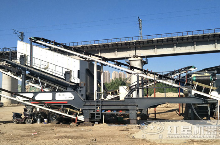 振動(dòng)篩沙機(jī)還是可移動(dòng)的好，流動(dòng)作業(yè)隨時(shí)轉(zhuǎn)場