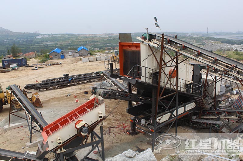 移動打砂機有時產(chǎn)200噸的嗎？哪家的價格比較便宜