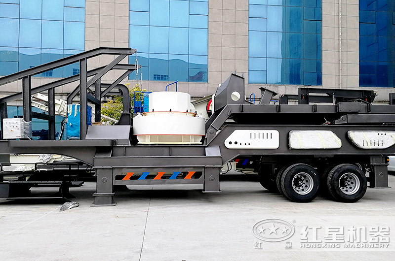 輪胎移動制砂機(jī)廠區(qū)展示一角 輪胎移動制砂機(jī)廠區(qū)展示一角