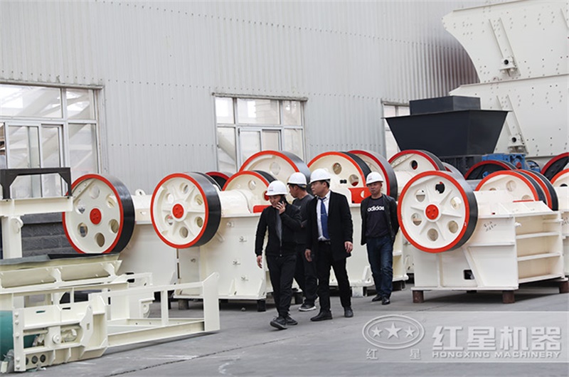 客戶來廠考察鄂破機