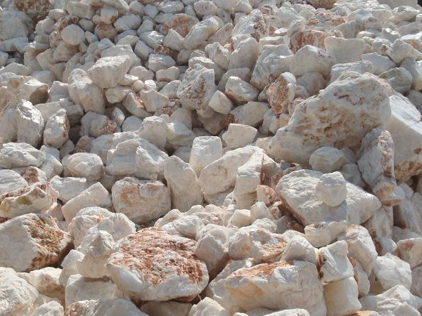 方解石磨粉生產(chǎn)設(shè)備與流程分析，生產(chǎn)廠家介紹