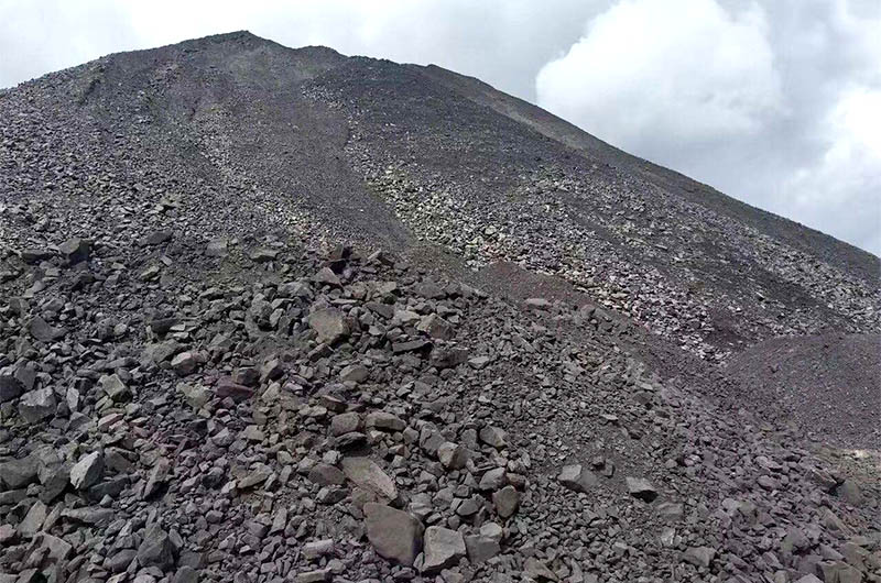 煤矸石有何用途？小型煤矸石粉碎機(jī)多少錢一臺(tái)？