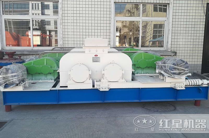 時產(chǎn)15噸小型制砂機多少錢一臺？圖片及型號