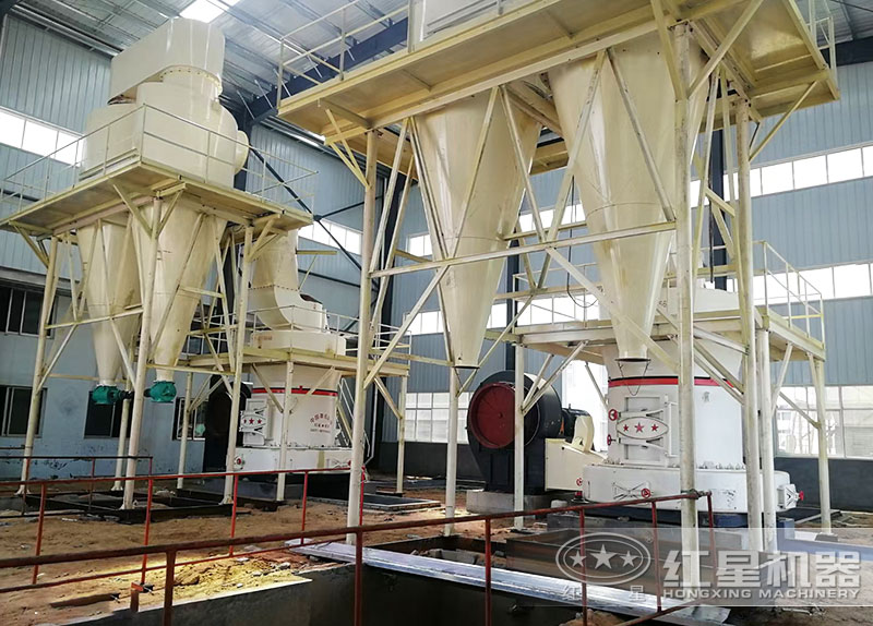 小型超細(xì)磨粉機(jī)-紅星機(jī)器客戶(hù)現(xiàn)場(chǎng)實(shí)拍